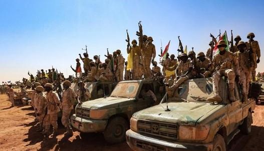 الجيش السوداني يسيطر على مواقع استراتيجية بشارع الحرية