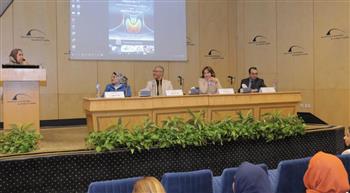    "اعرف أكثر عن الغدة الدرقية" في مكتبة الإسكندرية