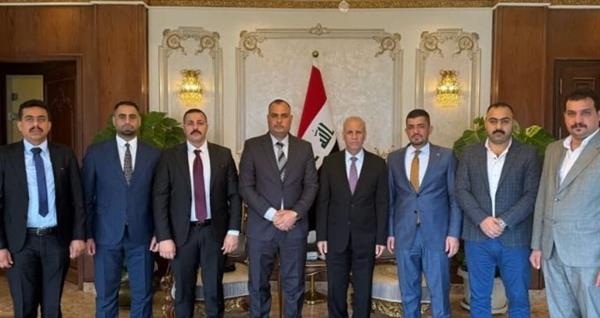 السفير العراقي بالقاهرة يستقبل الوفد الحكومي المكلف بالبطاقة الموحدة