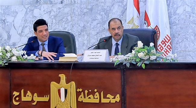 محافظ سوهاج يعقد اجتماعا لبحث الموقف التنفيذي لمشروعات "حياة كريمة" 