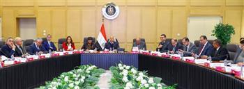 وزير الصناعة والنقل يترأس اجتماع المجموعة الوزارية للتنمية الصناعية