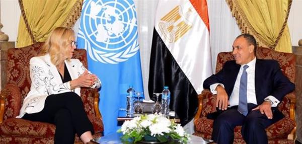 وزير الخارجية يبحث مع كبيرة منسقي عملية السلام إعادة إعمار قطاع غزة
