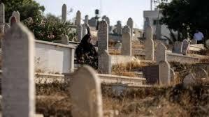 هل الميت ينتظر زيارة أهله ويشعر بهم؟