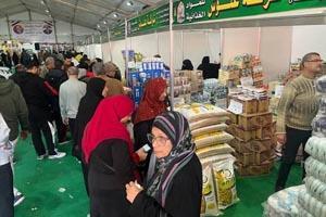   معرض «أهلًا رمضان» ببورسعيد يشهد إقبالًا كبيرًا يوميًا من المواطنين