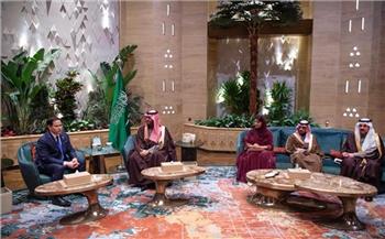   ولي العهد السعودي ووزير خارجية أمريكا يبحثان مساعي تحقيق الاستقرار بالمنطقة