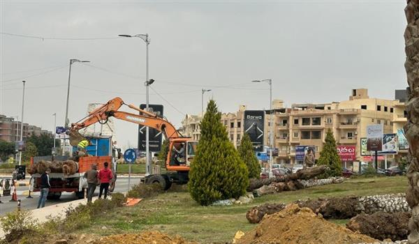 رفع كفاءة المسطحات الخضراء بمدينة الشروق