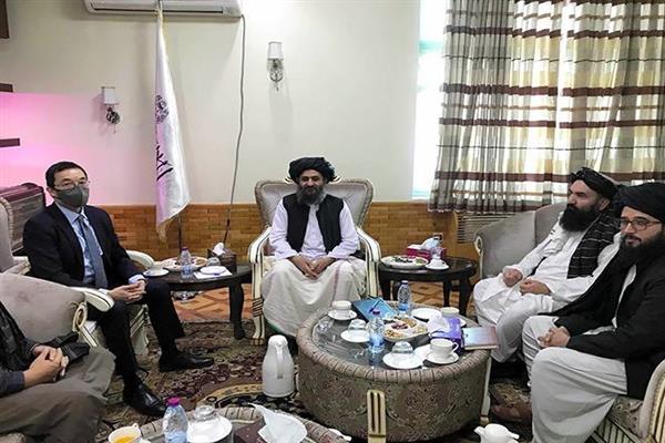 وفد من كبار مسئولي طالبان يجري محادثات في اليابان