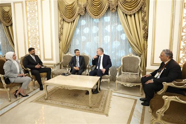 وزير البترول يلتقي وفد شركة هني ويل العالمية