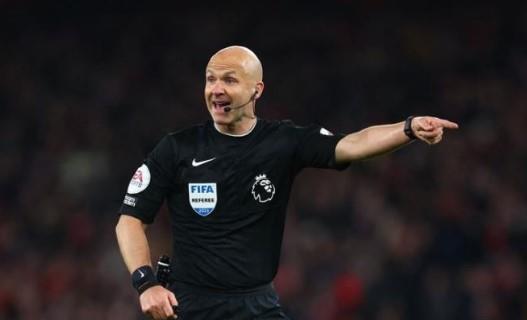 أنتوني تايلور حكماً لمباراة ليفربول ومانشستر سيتي بالدوري