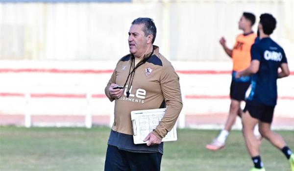 محاضرة فنية للاعبي الزمالك استعدادا لمواجهة الأهلي