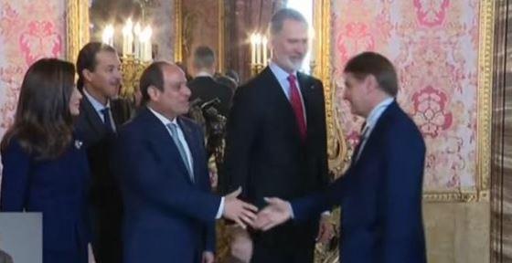 الرئيس السيسي يصل إلى القصر الملكي لإجراء مباحثات مع ملك إسبانيا