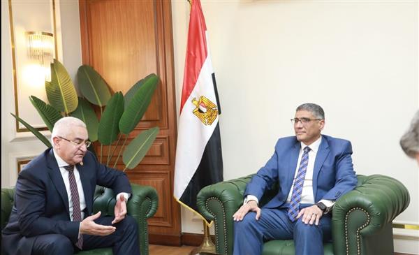 محافظ الجيزة يلتقى سفير دولة إذربيجان لبحث سبل التعاون والتبادل الثقافى