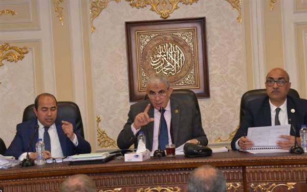 قوى عاملة النواب تنتهي من مناقشة مشروع قانون العمل الجديد تمهيداً لعرضه على المجلس