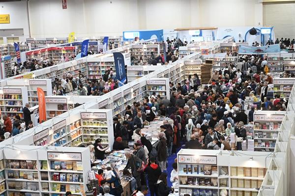 أكثر من 4 ملايين زائر لمعرض القاهرة الدولي للكتاب