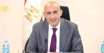 وزير التعليم يتوجه إلى المملكة المتحدة