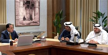   رئيس الوزراء يلتقي وزيري الصناعة والاستثمار الإماراتيين والوفد المرافق لهما