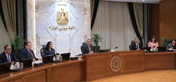 رئيس الوزراء يلتقي أعضاء مجلس أمناء التحالف الوطني للعمل الأهلي التنموي