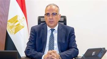   وزير الري يؤكد أهمية التعاون لإيجاد حلول لمشكلة إلقاء المخلفات في المجاري المائية