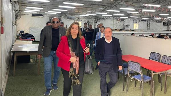 الرئيس التنفيذي لـ"الإسكان الاجتماعي" داخل مراكز فرز مستندات المتقدمين لـ"سكن لكل المصريين5"