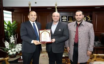   محافظ بني سويف يطلق إشارة ماراثون الدراجات من أمام الديوان العام تزامنا مع احتفالات المحافظة بعيدها القومي