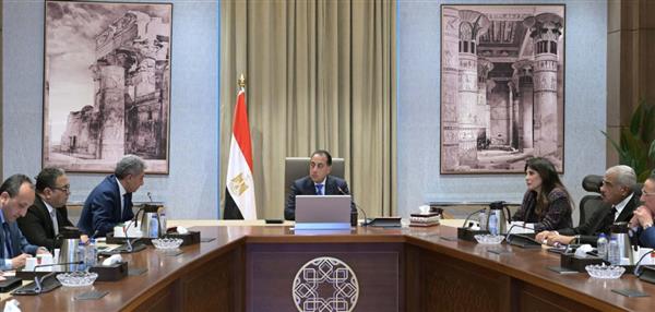 رئيس الوزراء يلتقي أعضاء اللجنة الاستشارية لتطوير السياحة المصرية