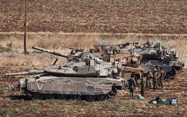 جيش الاحتلال يعلن قصفه معابر بين لبنان وسوريا بزعم استخدامها لنقل السلاح لحزب الله
