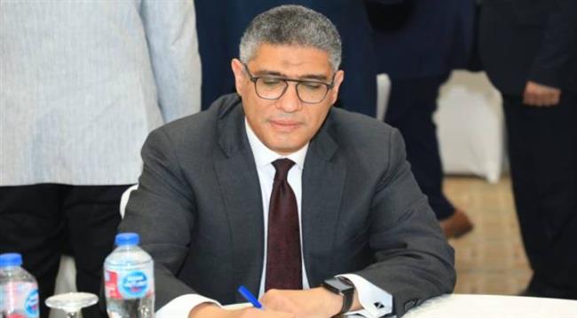 محافظ الجيزة يطمئن على سير العمل بـ مركز معلومات شبكات المرافق (صور)