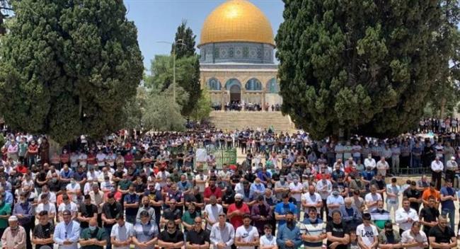 40 ألف فلسطيني يؤدون صلاة الجمعة في المسجد الأقصى