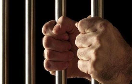 حبس المتهم بحيازة 17 بندقية خرطوش و23 فرد محلي فى البحيرة
