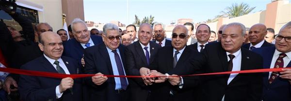وزير العدل يفتتح مجمع خدمات الشهر العقاري والتوثيق بالغردقة