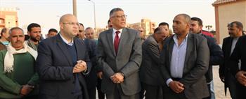   محافظ الجيزة: مشروع الديسمى يوفر 256 وحدة سكنية حضارية لمتضرري السيول بالصف