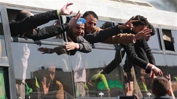   إعلام الاحتلال: إسرائيل ستفرج عن الأسرى الفلسطينيين قريبا 