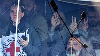   رويترز: سلطات الاحتلال الإسرائيلي تؤجل الإفراج عن الأسرى الفلسطينيين اليوم 