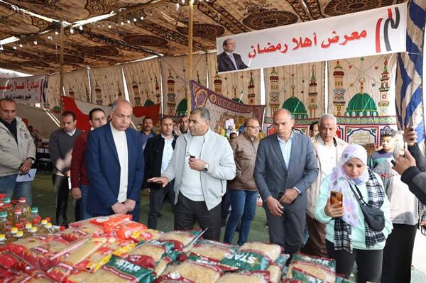 محافظ المنيا يفتتح معرضي " أهلاً رمضان " في سمالوط بتخفيض أكثر من 30%