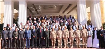   قيادة الجيش الثالث تستقبل عددا من شيوخ وعواقل القبائل وممثلى المجتمع المدنى بجنوب ووسط سيناء