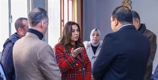 وزيرة التنمية المحلية تقوم بجولة مفاجئة لحي بولاق الدكرور بالجيزة