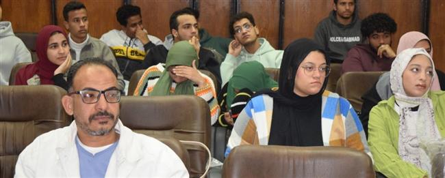 ندوة عن" امراض العصر بكلية الطب" ضمن فعاليات الاسبوع البيئى السابع عشر بجامعة جنوب الوادي 