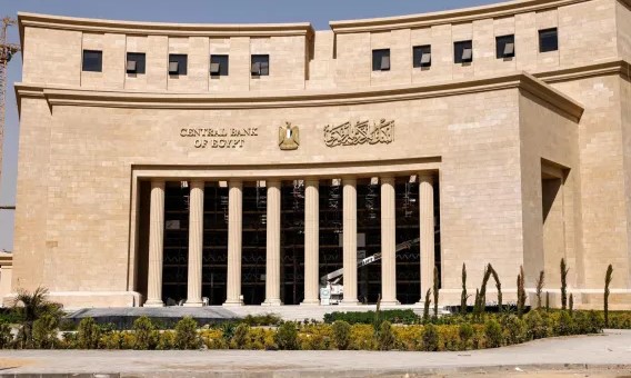 البنك المركزي: 51.3% زيادة في حصيلة تحويلات المصريين العاملين بالخارج خلال 2024