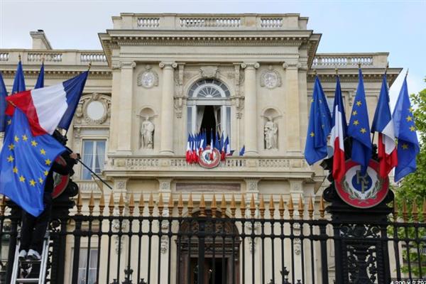 سفارة روسيا في باريس تؤكد طلبها مسبقا تعزيز أمن المؤسسات الروسية في فرنسا
