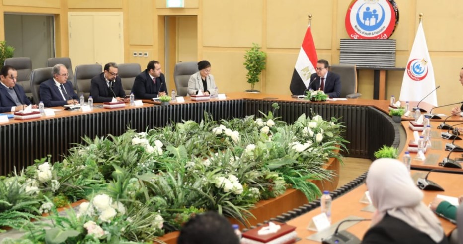 وزير الصحة يوجه بتكثيف الزيارات الميدانية للمنشآت الصحية خلال رمضان