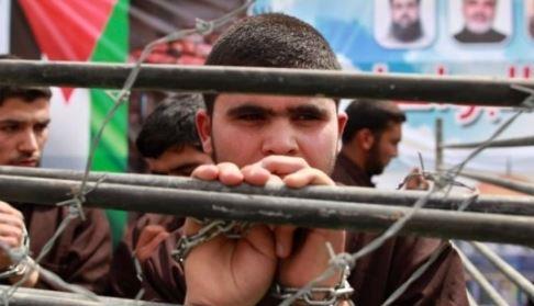 خلال 48 ساعة ..هيئة البث الإسرائيلية: إسرائيل ستفرج عن 301 أسير مقابل جثتين