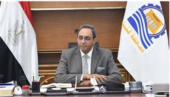      محافظ قنا يبحث مع وفد "حيّنا" استكمال دراسات البنية التحتية وتعزيز التنمية المستدامة