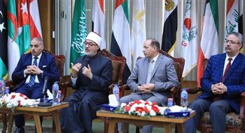   رئيس جامعة المنصورة يستقبل المفتي لإلقاء محاضرة في ندوة "دور الدين في بناء الإنسان"