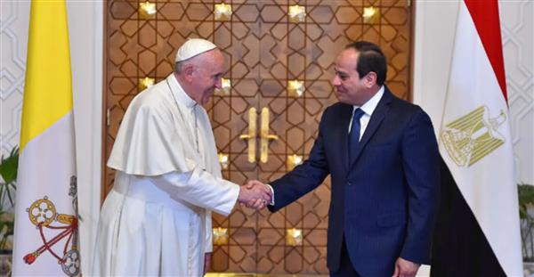 الرئيس السيسي يتوجه بأصدق التمنيات بالشفاء العاجل لبابا الفاتيكان