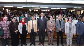   ندوة شعرية لكلية التربية الرياضية للبنات جامعة الزقازيق
