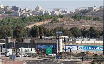   إعلام فلسطيني: حافلات تابعة للصليب الأحمر تغادر سجن عوفر متجهة إلى الضفة الغربية
