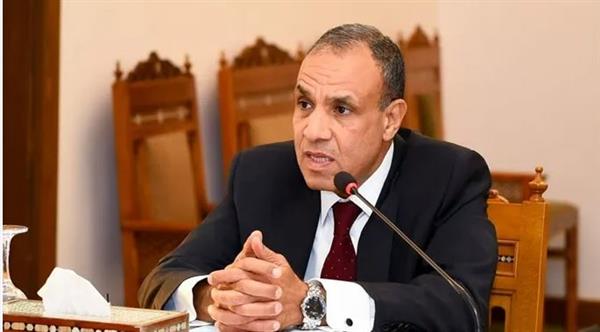 تفاصيل لقاء وزير الخارجية مع وزير الصناعة البحريني