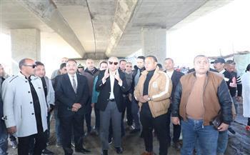 وداعًا الاختناقات المرورية.. محافظ المنيا يتفقد إنشاءات موقف بني مزار الجديد