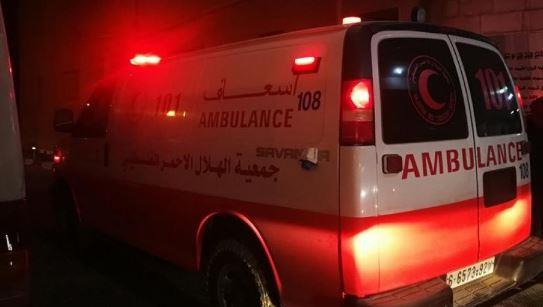 قوات الاحتلال تحتجز مركبة إسعاف على حاجز عسكري جنوب شرق نابلس