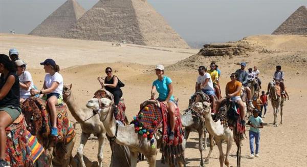 وزير السياحة الكازاخي يؤكد رغبة بلاده في دفع العلاقات السياحية مع مصر